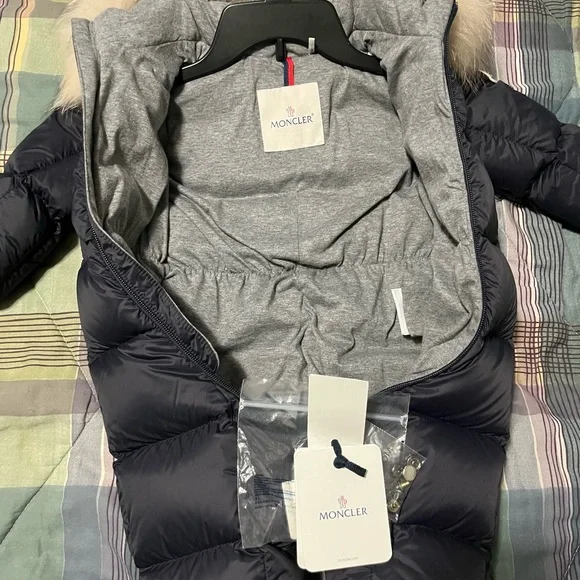 Never worn, never used. Brand new.